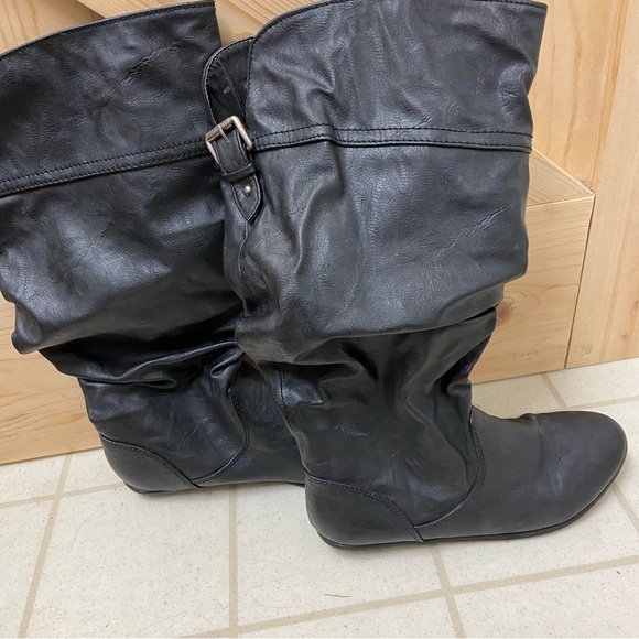 🎯 Black faux leather boots. 7 1/2 Extended calf.  Lightly used. - Picture 2 of 6
